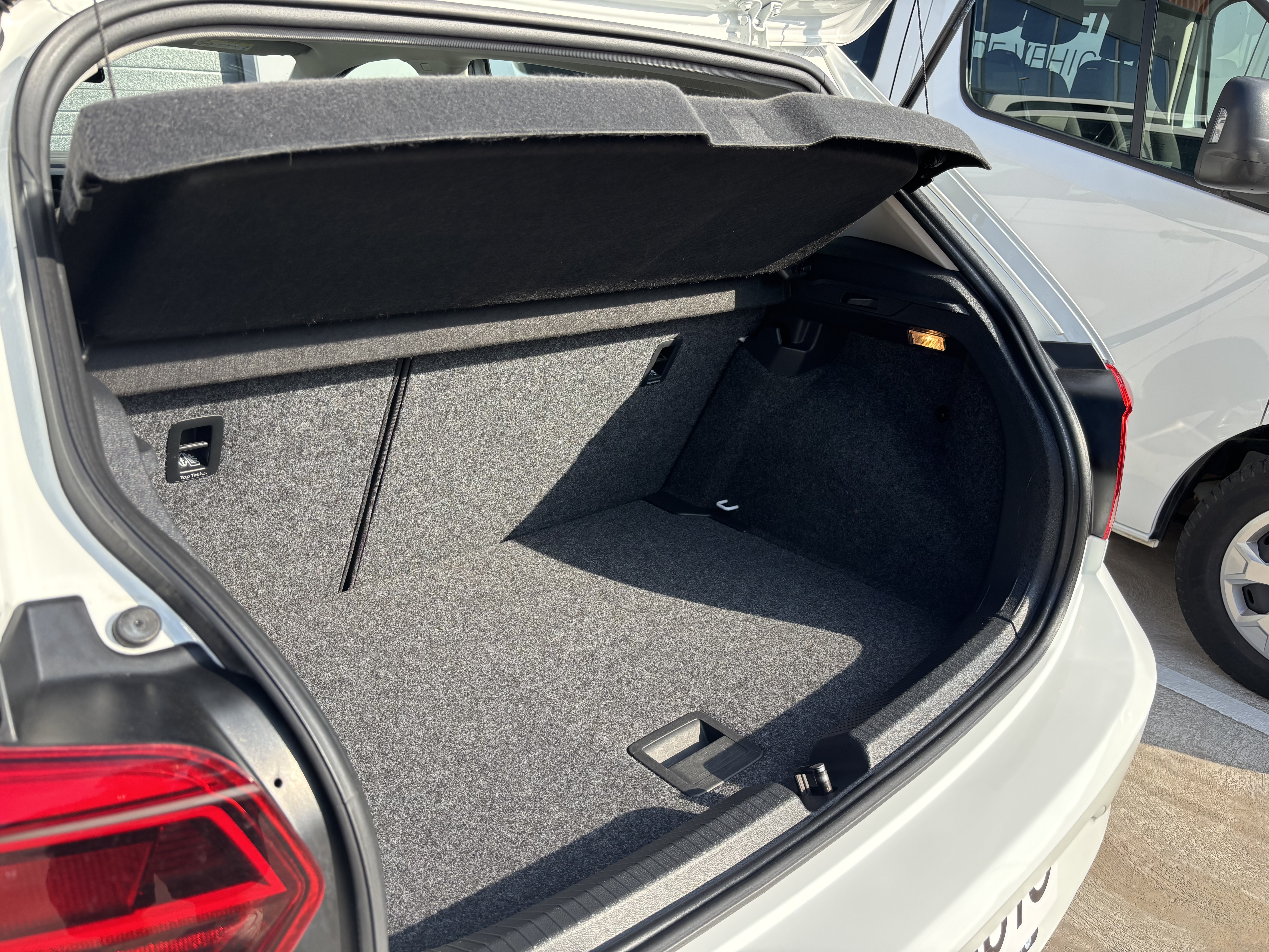 Imatge del vehicle 8