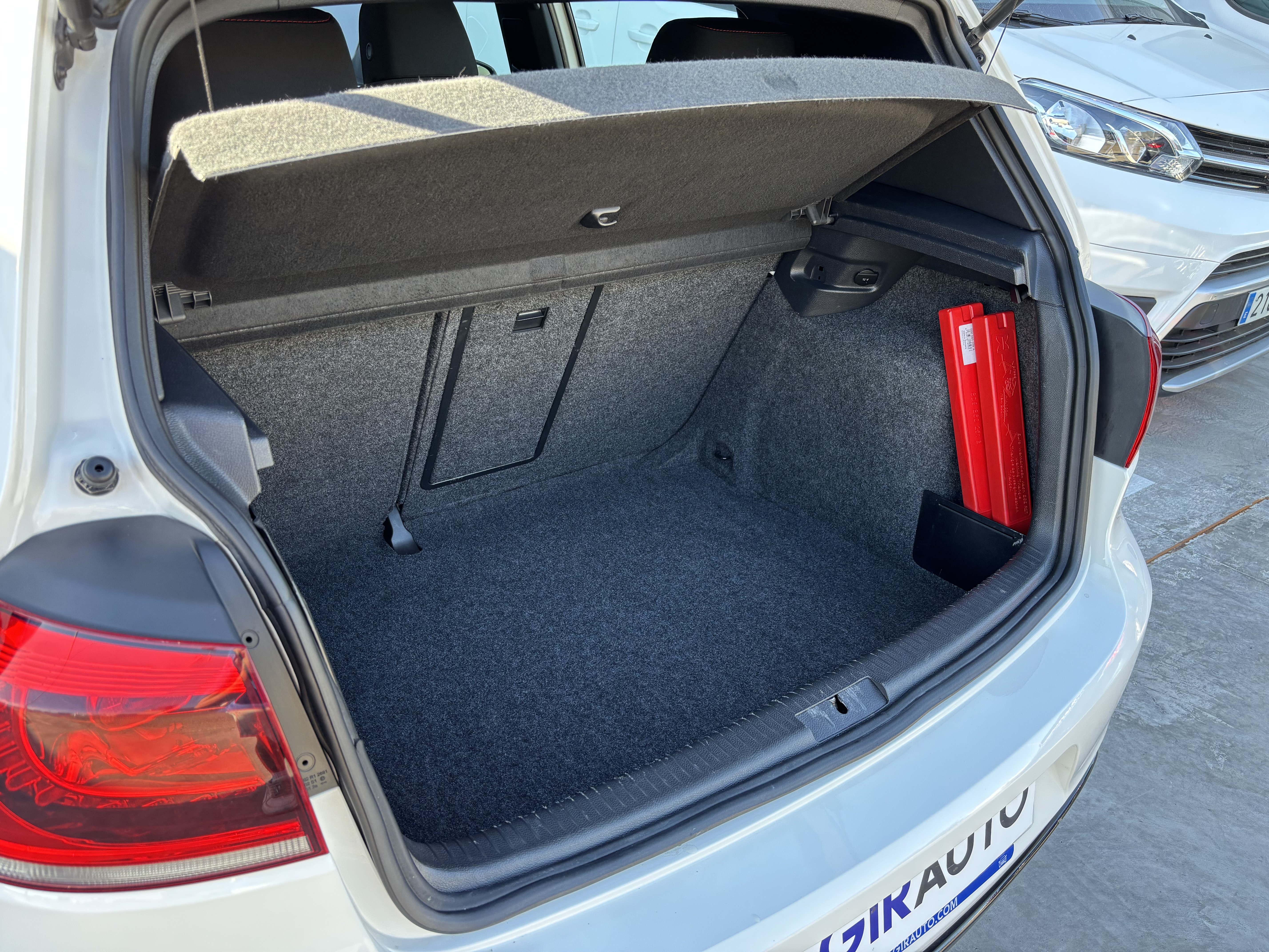 Imatge del vehicle 8